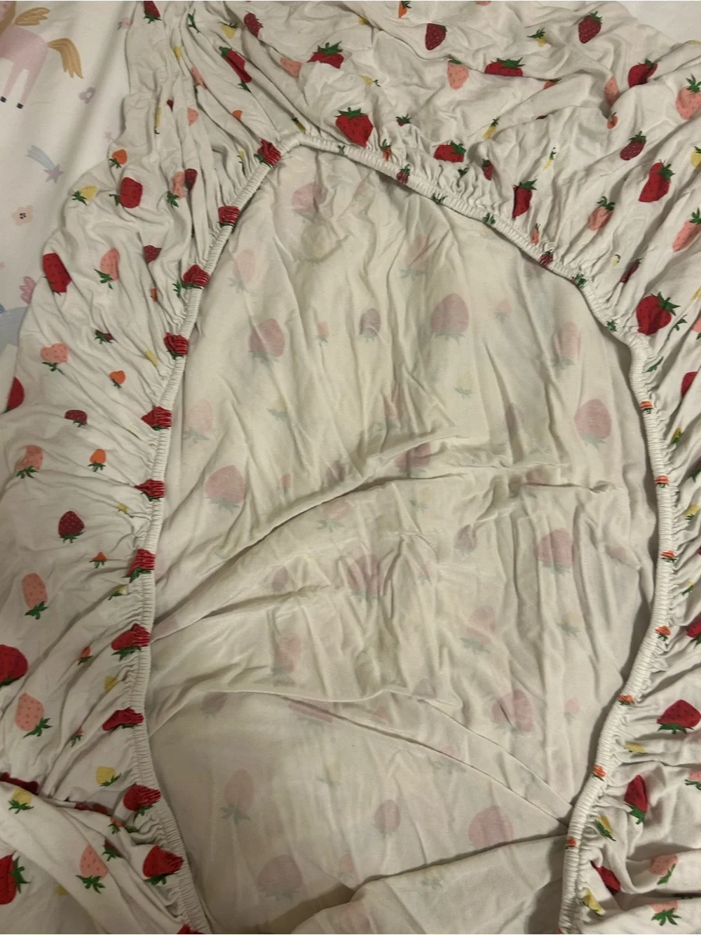Kyte Baby Strawberry Print Crib Sheet - Bamboo